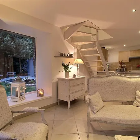 Holiday home Les Gites D'etaville