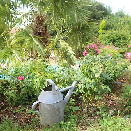 Les Gites D'etaville Holiday home *